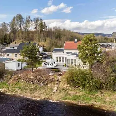 Vila Med Unik Beliggenhet *